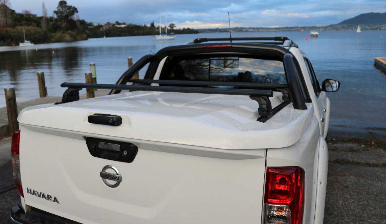 ARB-Europe_Sport-Lid_Kunststoff-Abdeckung_Nissan-Navara_2 Kunststoff-Laderaumabdeckung «ARB Sportlid »